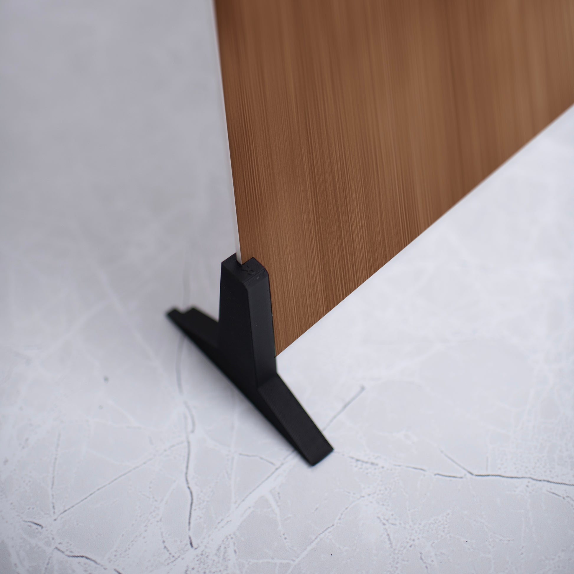Ethereal warm Cedarwood Brown