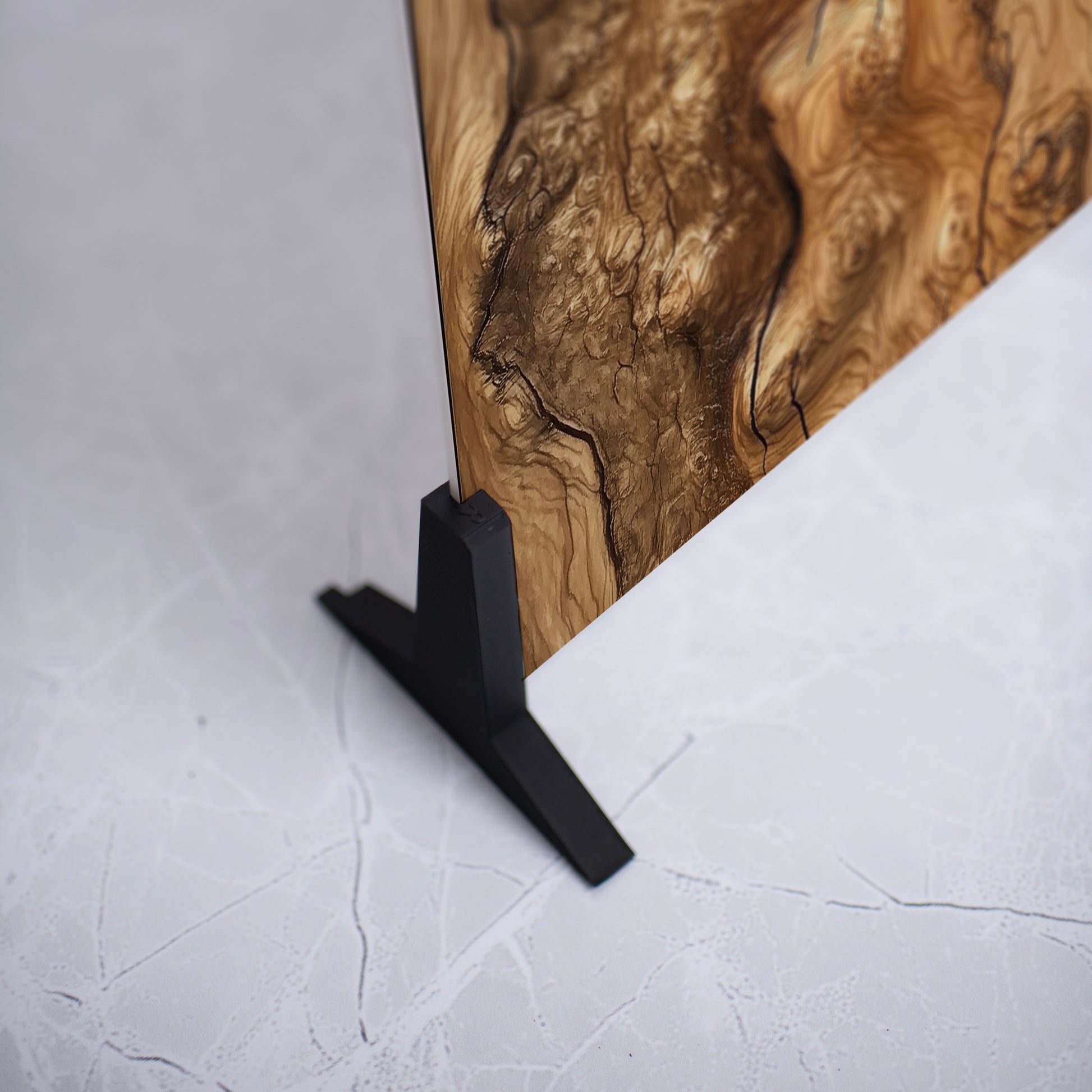 Vivid Olive Wood